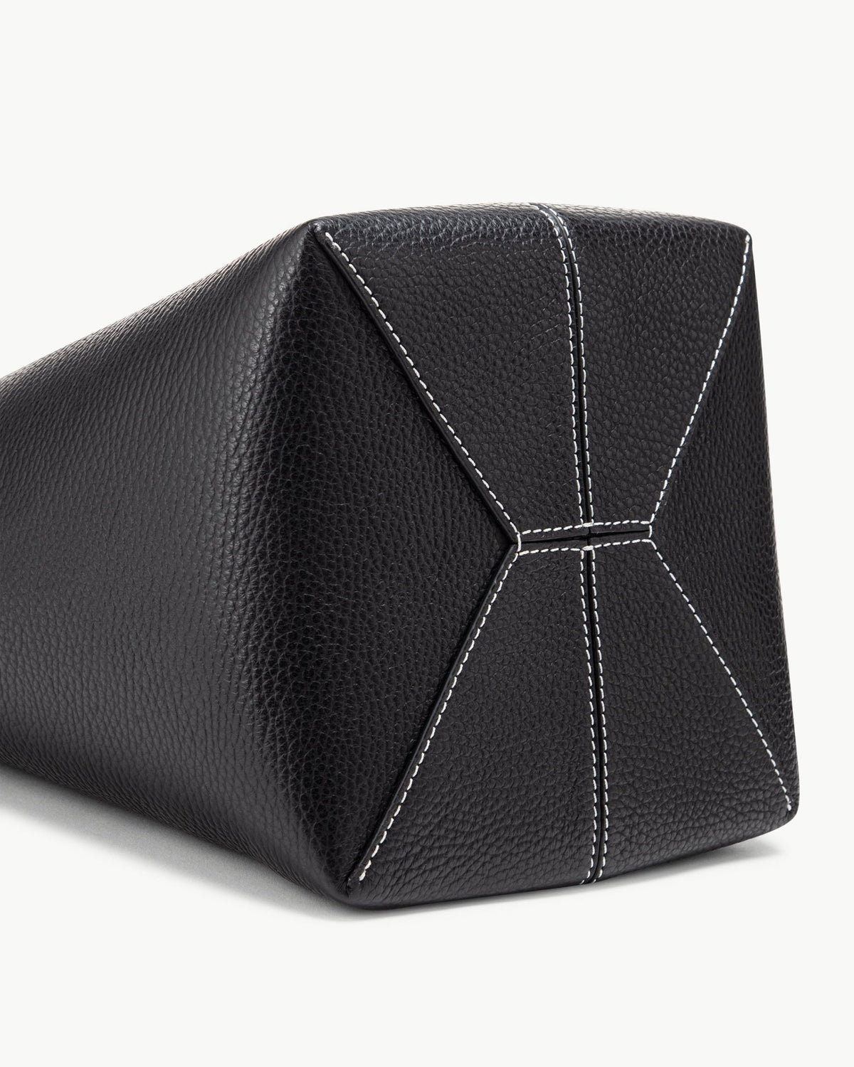 The Ines Bucket in Black Pebble Leather – SWAYE